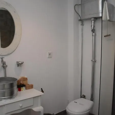 1881 Hotel *